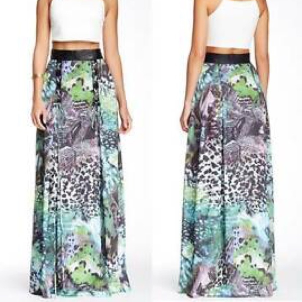 NWT: TOV jungle print maxi skirt